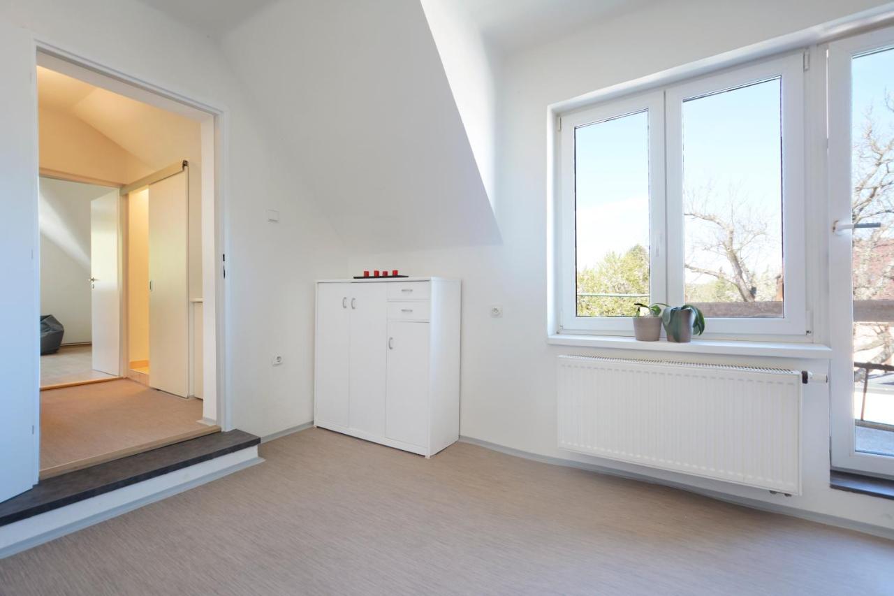 Apartmány Jevany Kültér fotó