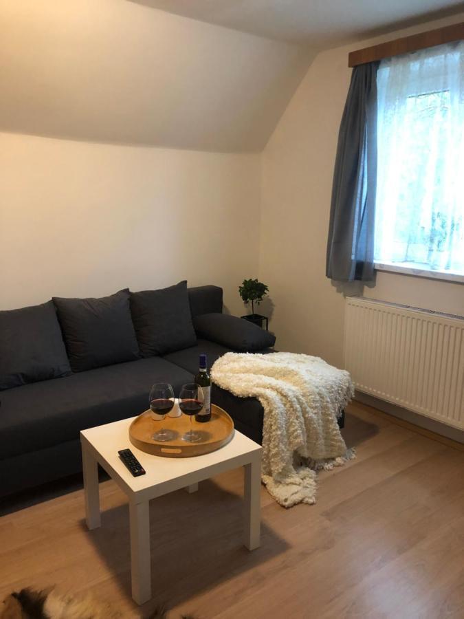 Apartmány Jevany Kültér fotó