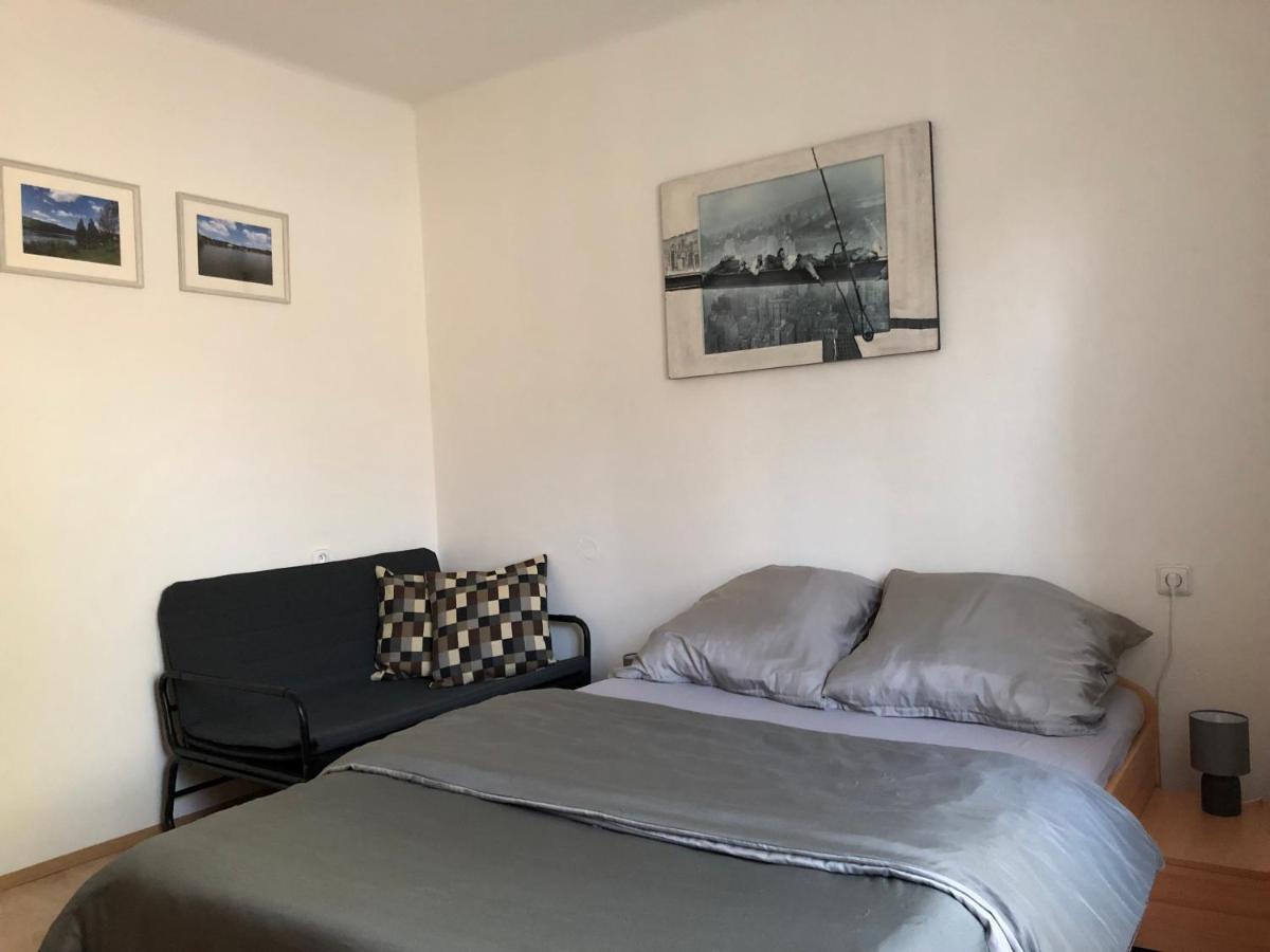 Apartmány Jevany Kültér fotó